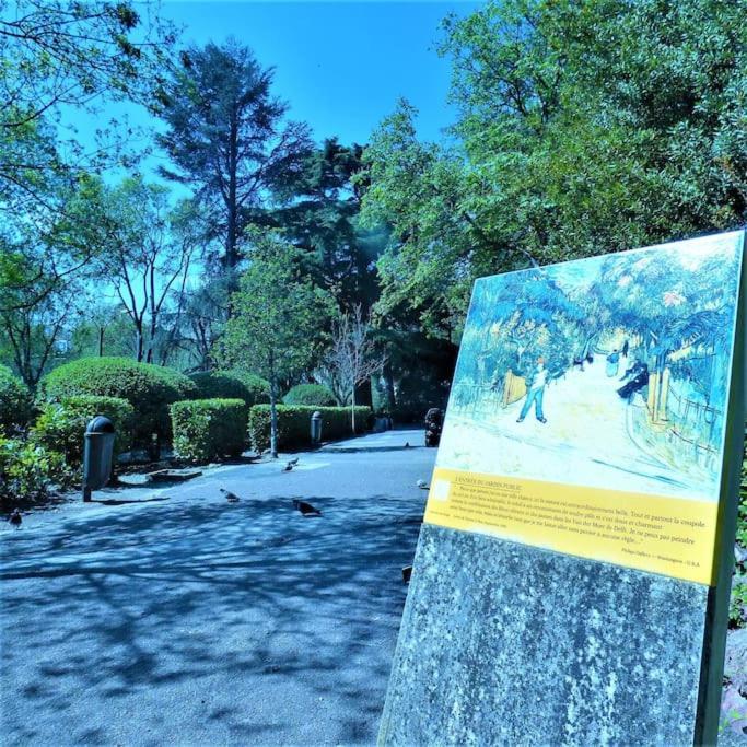 Apartamento Le nid Arlésien à côté du Musée Arlaten Exterior foto